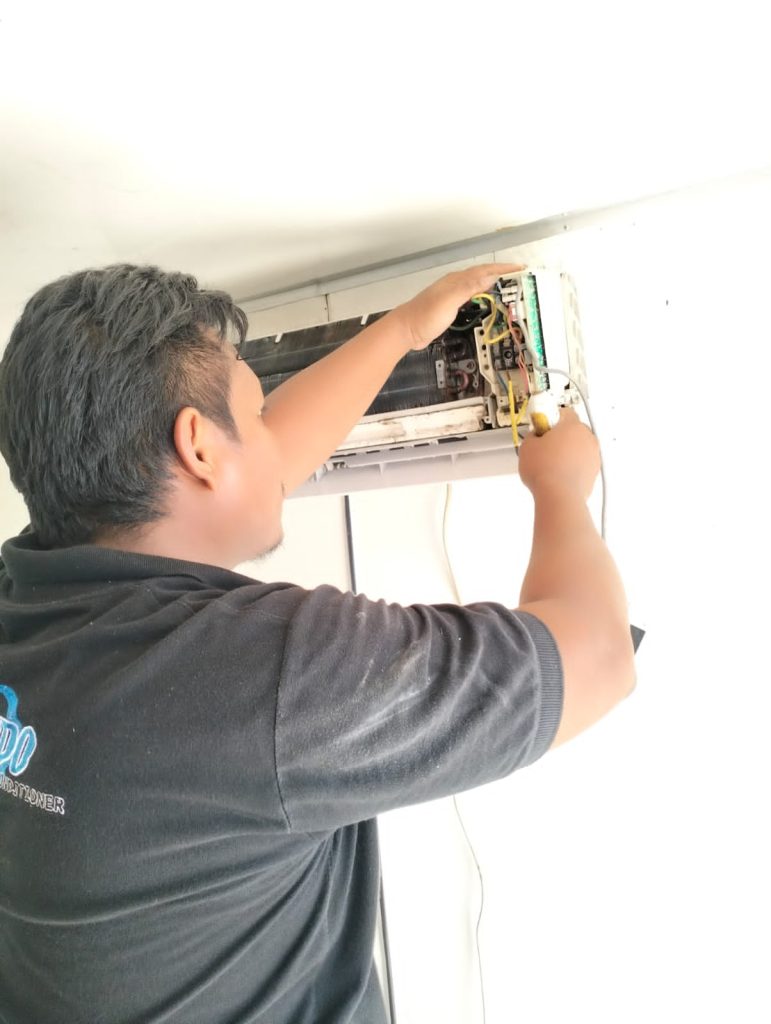 Perbaikan AC